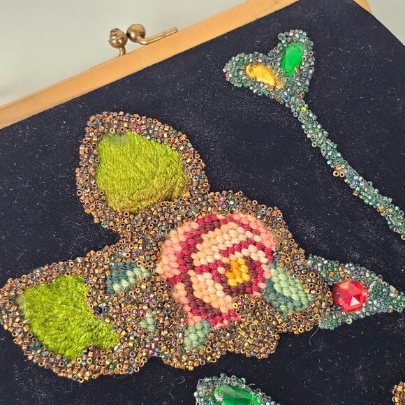 VTG Bags by Llewelyn black velvet kiss lock beaded tapestry purse evening bag - Picture 3 of 7